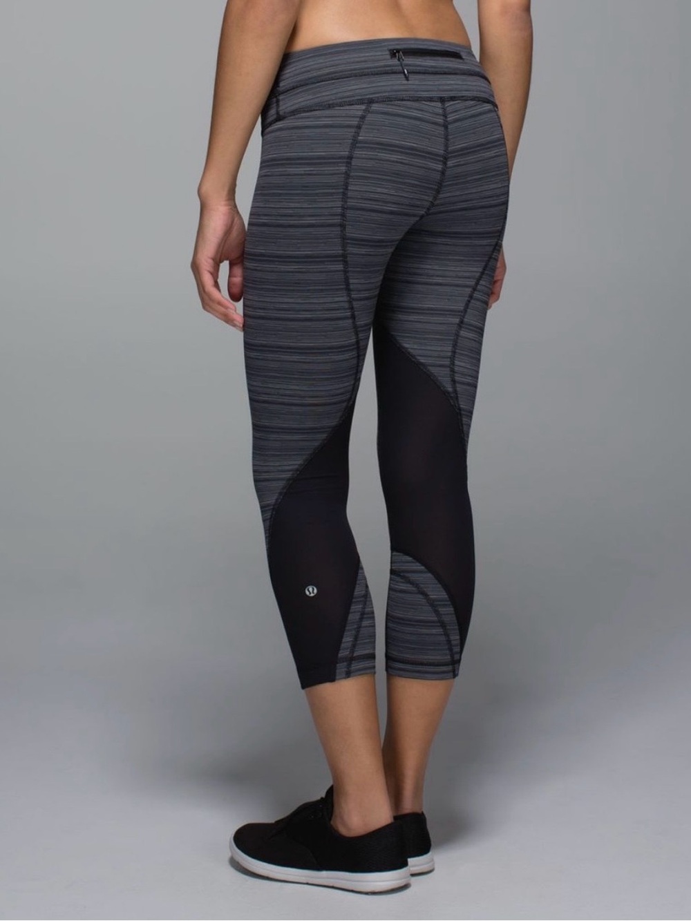 lululemon athletica Lululemon Run: Inspire Crop II women’s size 6